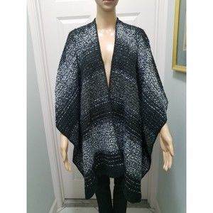 Woolrich NWOT One Size Black Gray Wraps Poncho